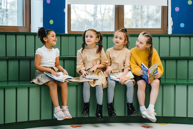 4 Grils on bench